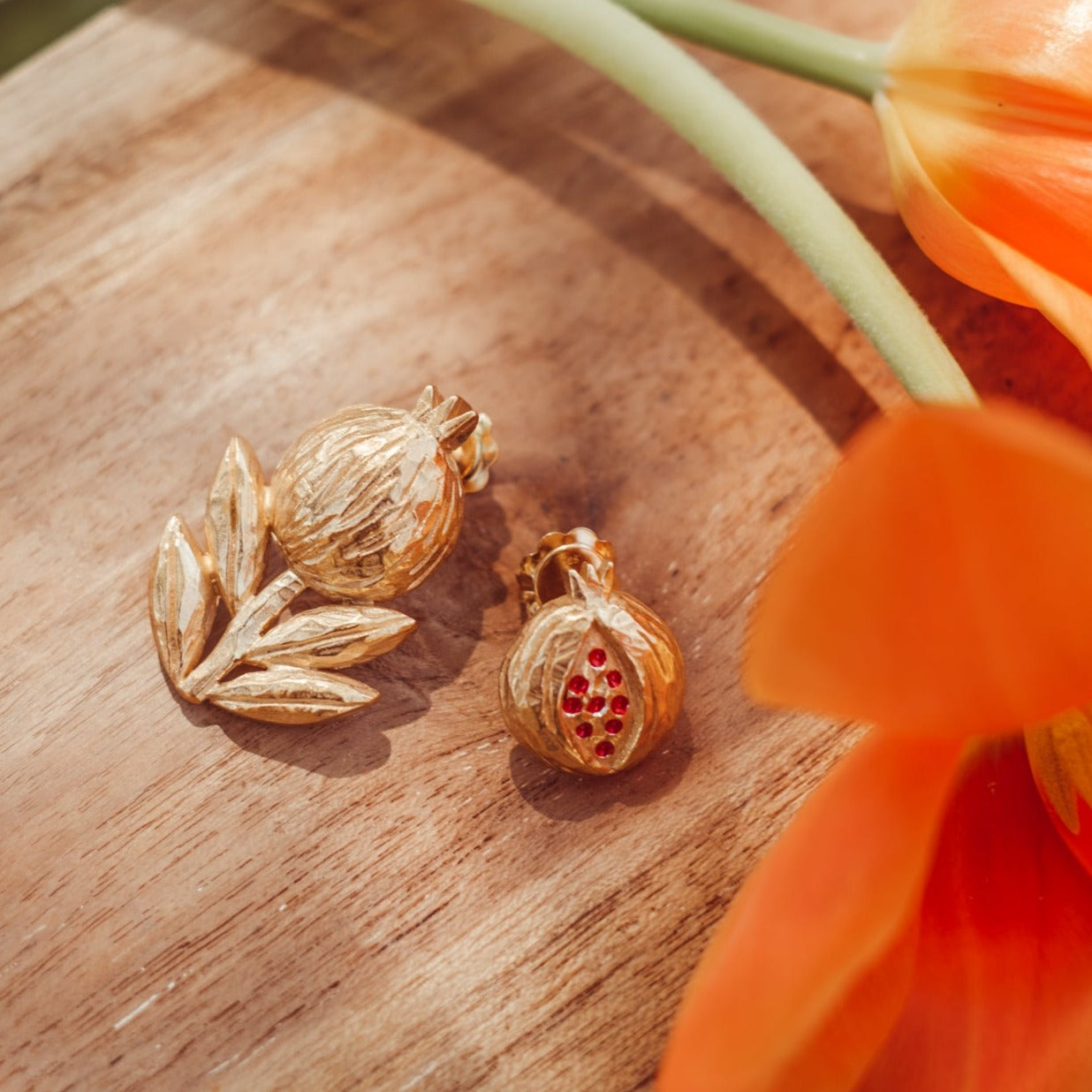 Natureza Asymmetrical Pomegranate Earring (single earring)