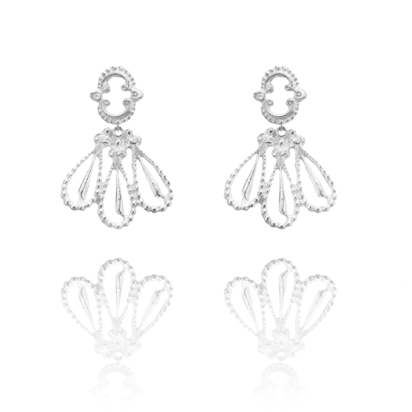 Afecto Medium Earring (single earring)