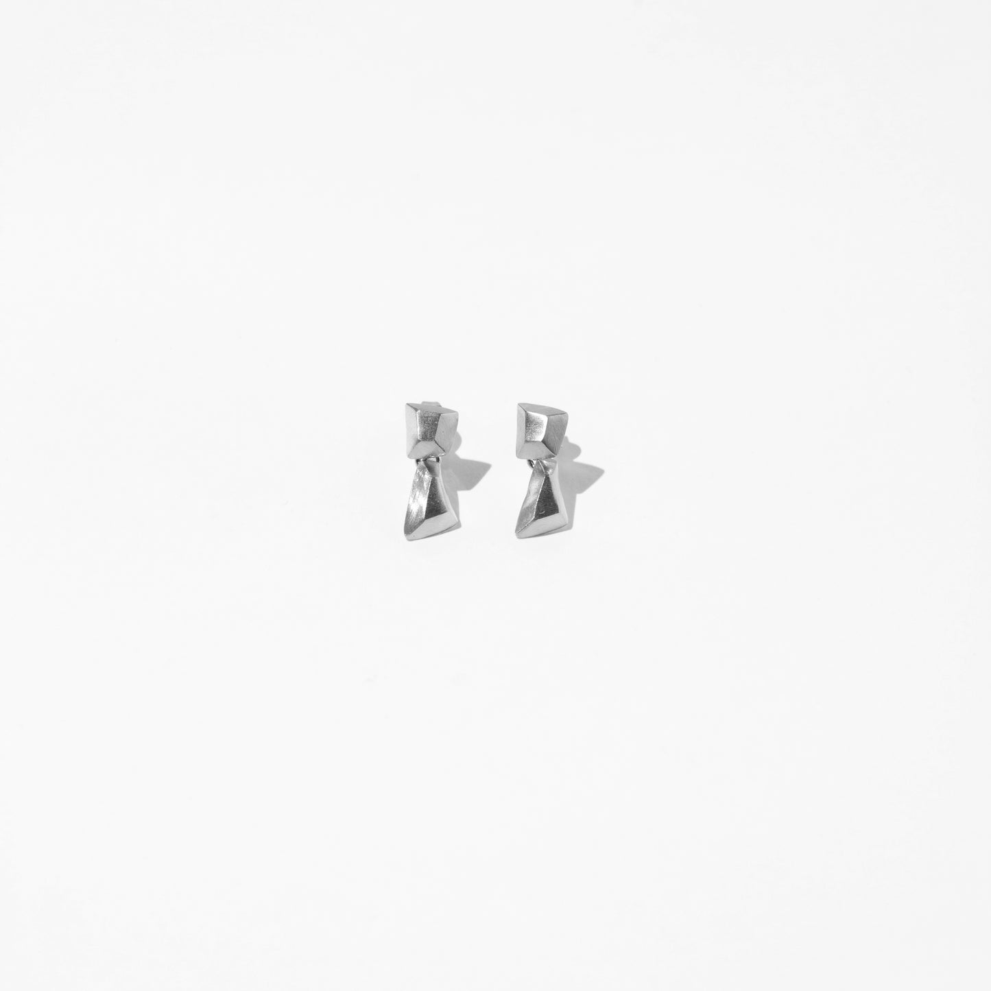 Talhe Articulated Earring (single earring)