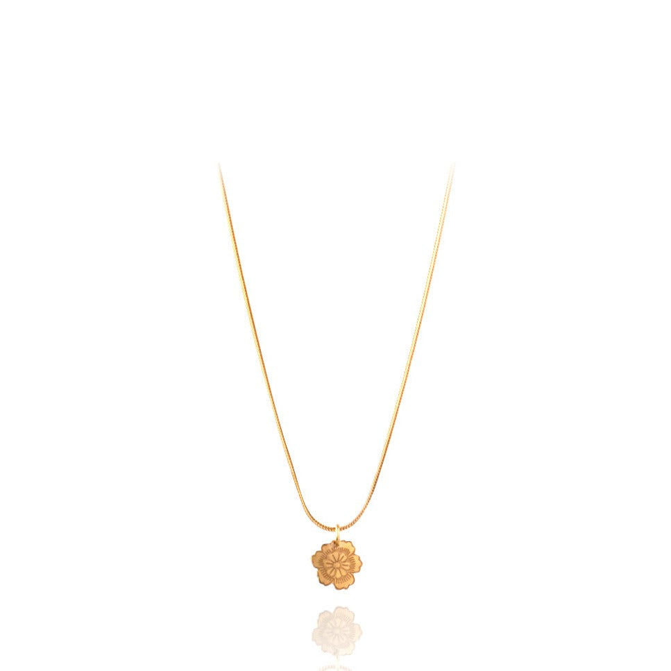 Natureza Flower Necklace