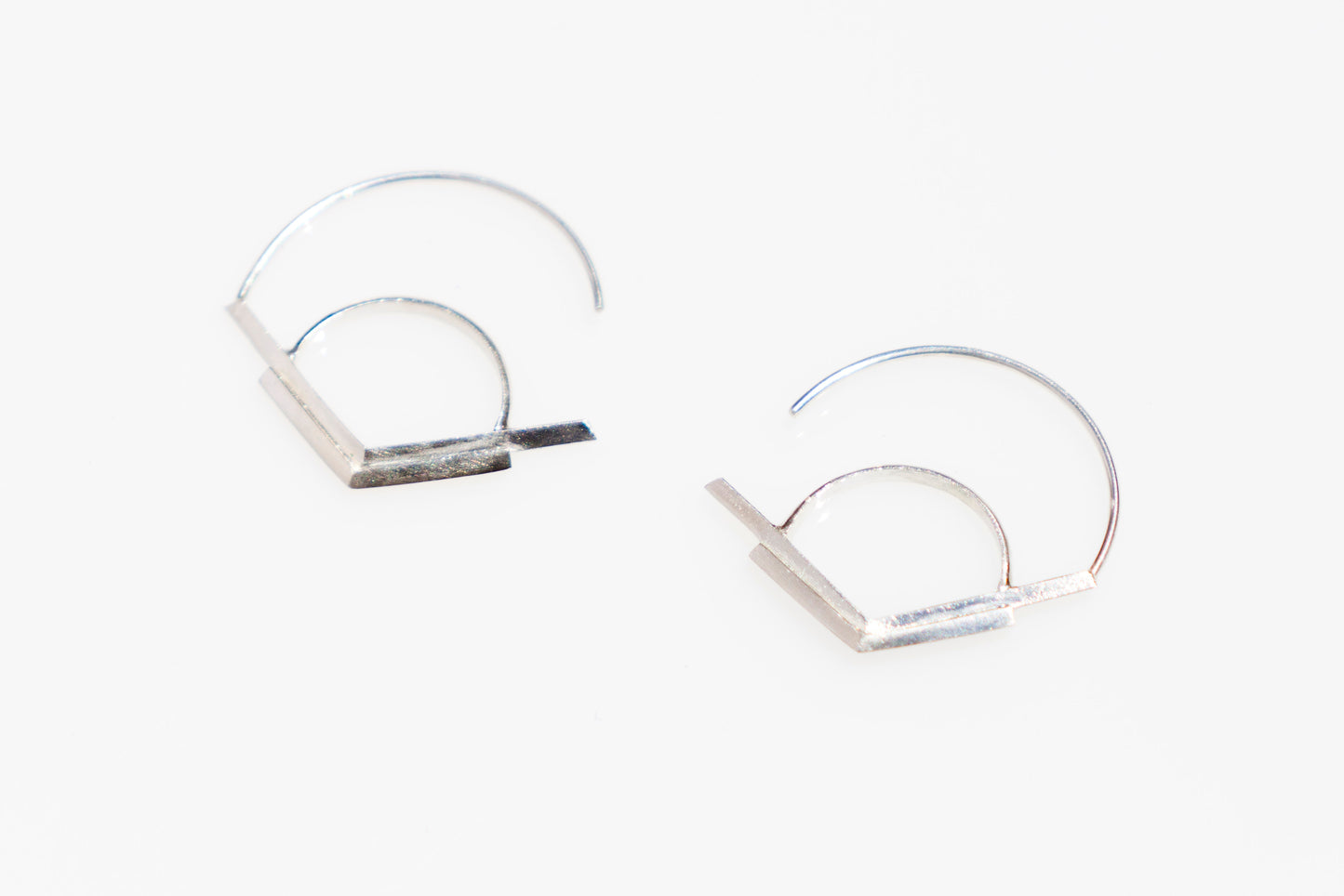 Small RV Ring (single earring)