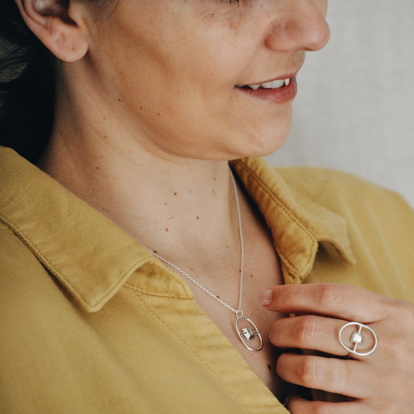 JMC x Mom(e) 'love' necklace