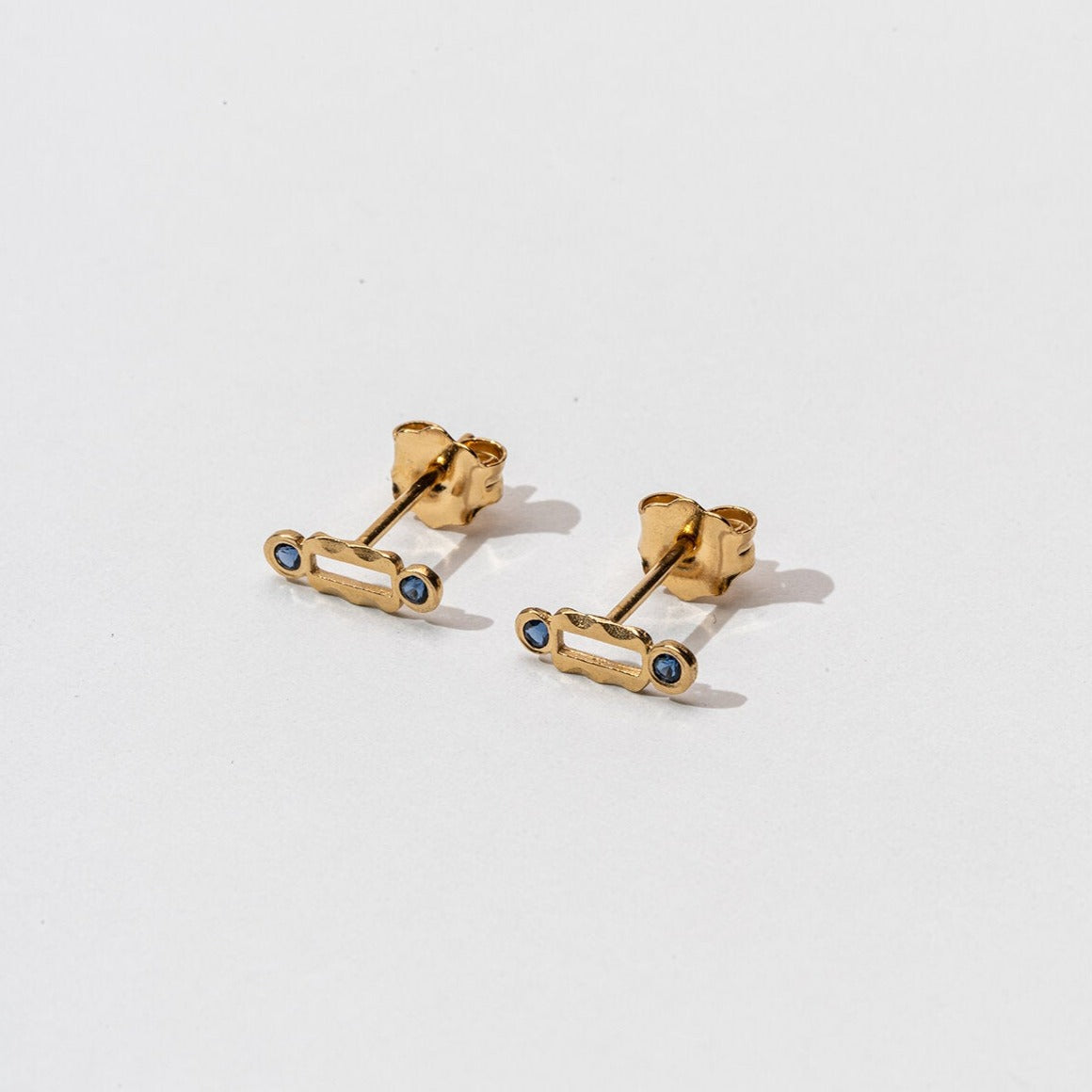 Mini Alma Earring (single earring)