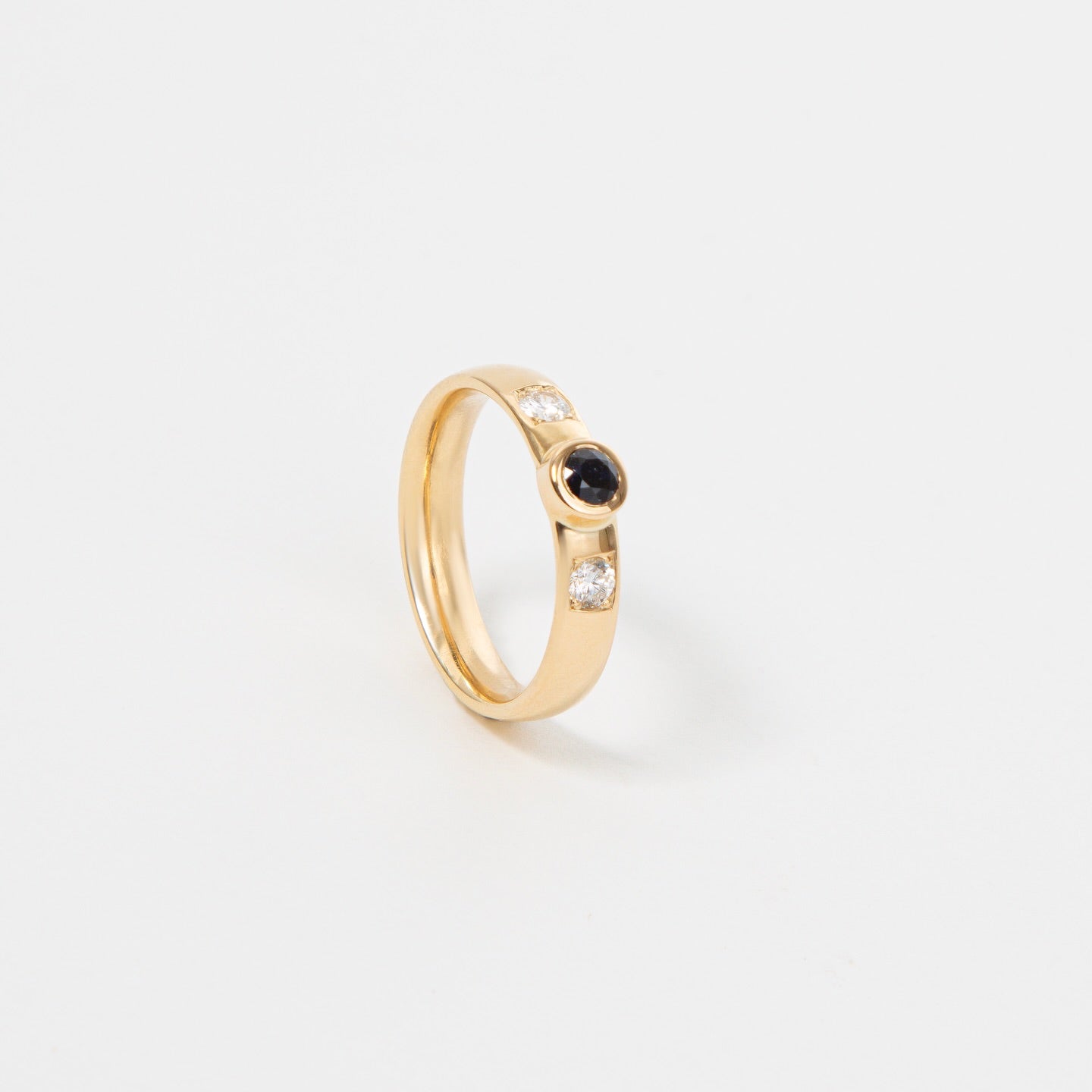 Anel de Noivado - Safira + Diamantes