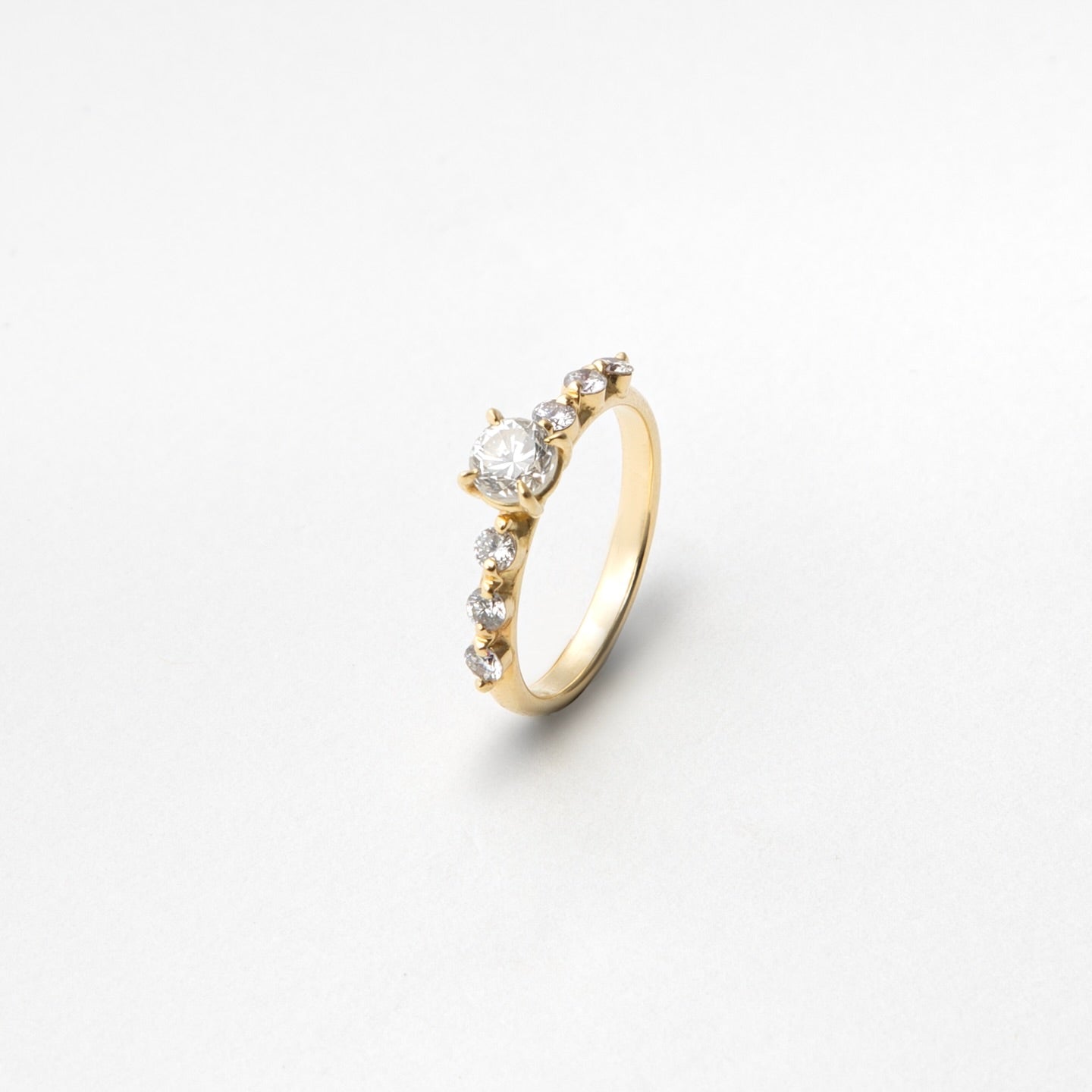 Anel Diamantes e Ouro 14k